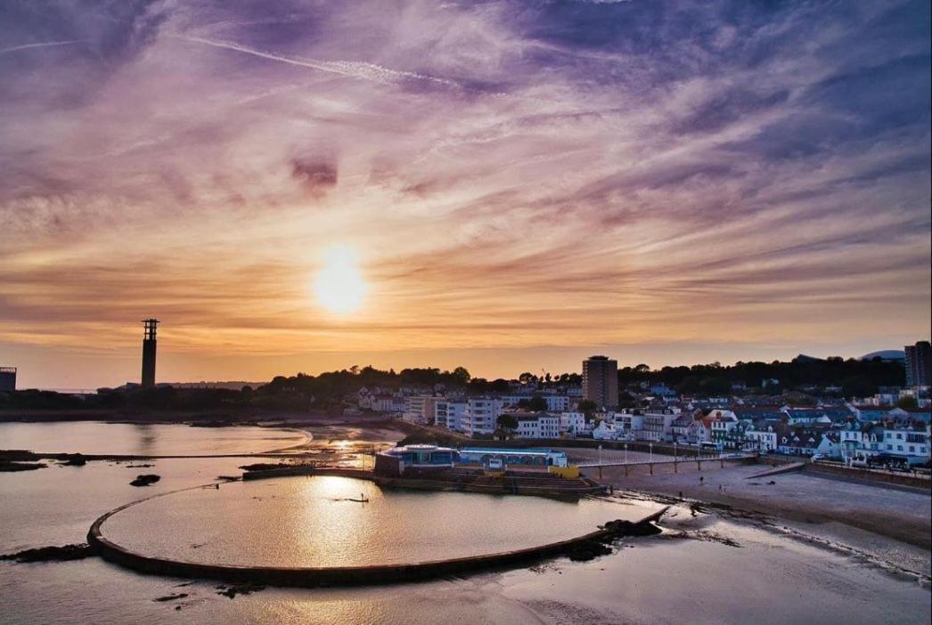 De L'Etang Hotel Saint Helier ภายนอก รูปภาพ